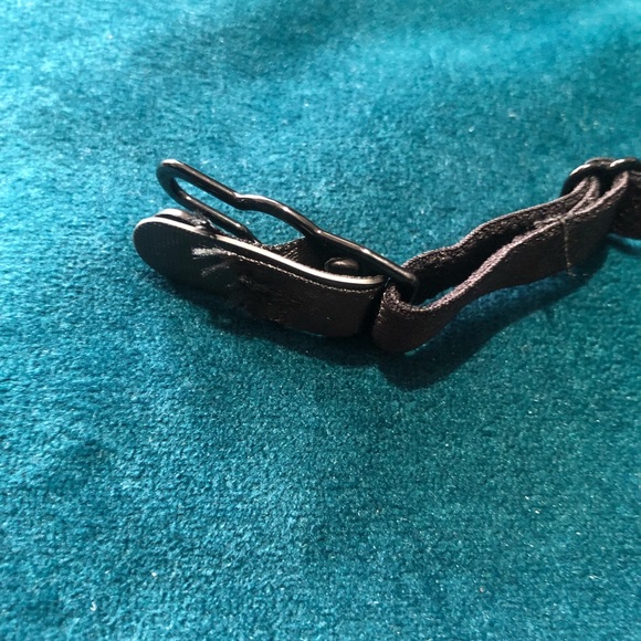 Lace lingerie garter belt. Size medium. Never worn - Picture 3 of 4